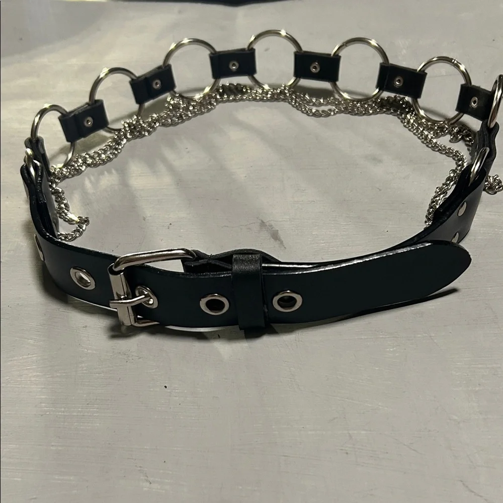 Black Leather & Polished Chrome Bondage Style Women’s Belt, Size Small - Picture 3 of 7